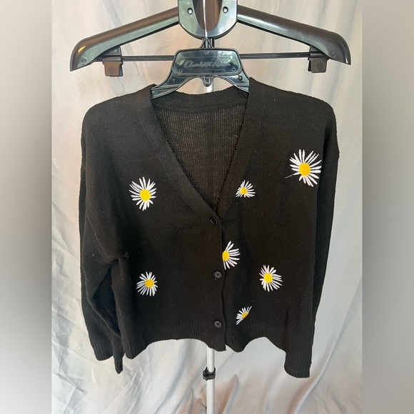 Sweaters - Black Daisy Embroidered Cardigan Sweater